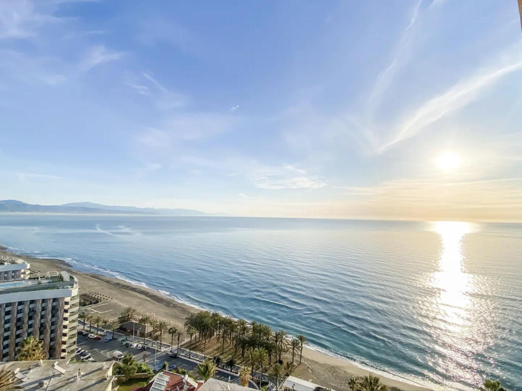 Apartamento moderno con vistas panorámicas Torremolinos Exterior foto