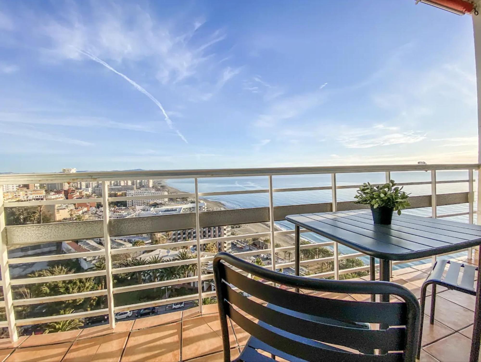 Apartamento moderno con vistas panorámicas Torremolinos Exterior foto